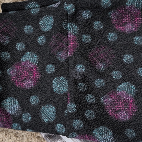 XS LuLaRoe Cassie Pencil Skirt NWT - Picture 3 of 6